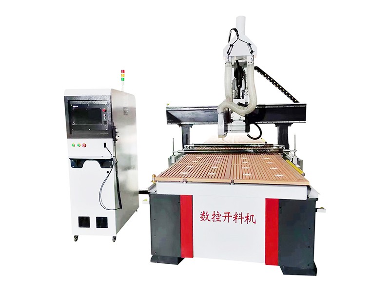 LD-1330大鋸片數(shù)控開(kāi)料機(jī)